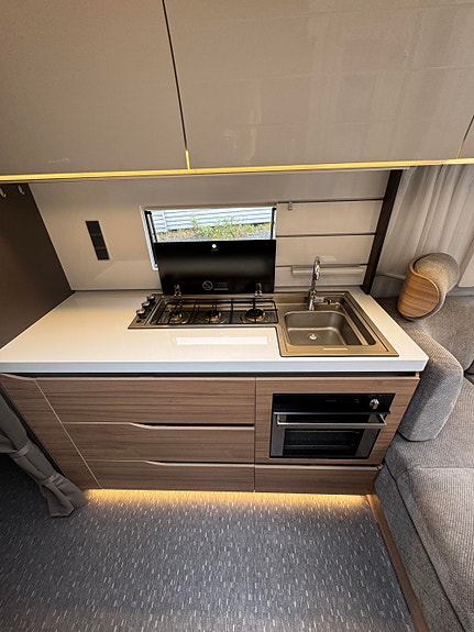 Adria Alpina 583 LP **SE PRIS** **SOM NY** **ALDE** 19 of 30