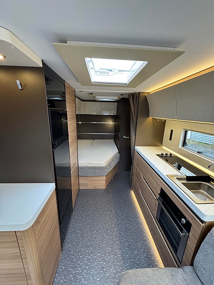 Adria Alpina 583 LP **SE PRIS** **SOM NY** **ALDE** 17 of 30