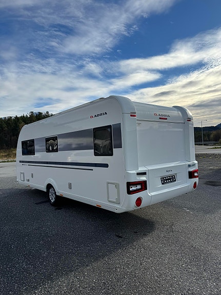 Adria Alpina 583 LP **SE PRIS** **SOM NY** **ALDE** 6 of 30