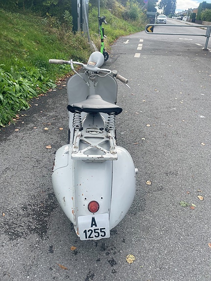 Vespa Douglas Bristol 10 of 15