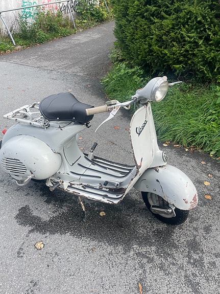Vespa Douglas Bristol 7 of 15