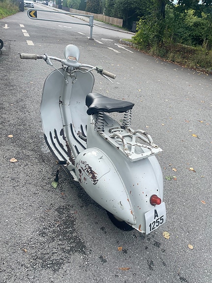 Vespa Douglas Bristol 11 of 15