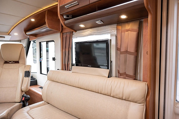 Carthago CHIC C-LINE XL 5,8Q 3l / 177hk I Hydr. bein I Aircon I Automat 7 of 30