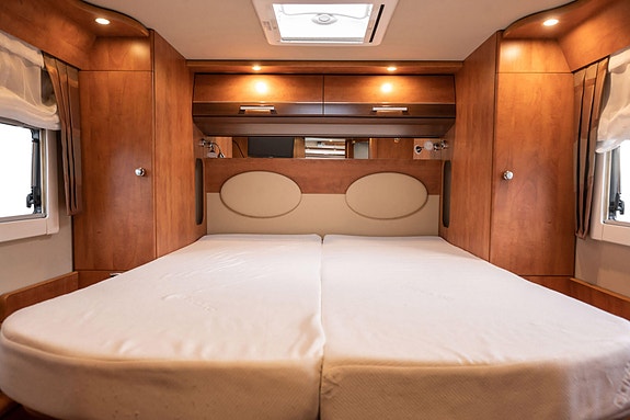 Carthago CHIC C-LINE XL 5,8Q 3l / 177hk I Hydr. bein I Aircon I Automat 18 of 30