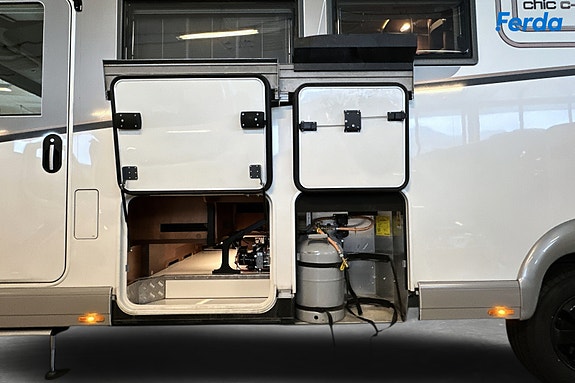 Carthago Chic C-Line I 5.0 QB - Reiseklar luksus på Mercedes 19 of 19