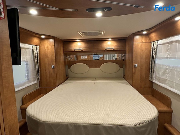 Carthago Chic C-Line I 5.0 QB - Reiseklar luksus på Mercedes 9 of 19