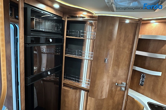 Carthago Chic C-Line I 5.0 QB - Reiseklar luksus på Mercedes 7 of 19