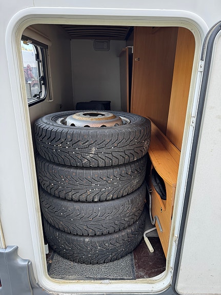 Challenger GENESIS 49 / 140HK / HENGERFESTE / NYLIG EU & SERVICE 19 of 30