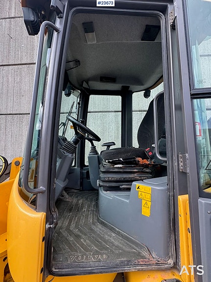 Volvo  L30GS Hjullaster m/ skuffe, pallegaffel og skjær - 1700 timer 11 of 30