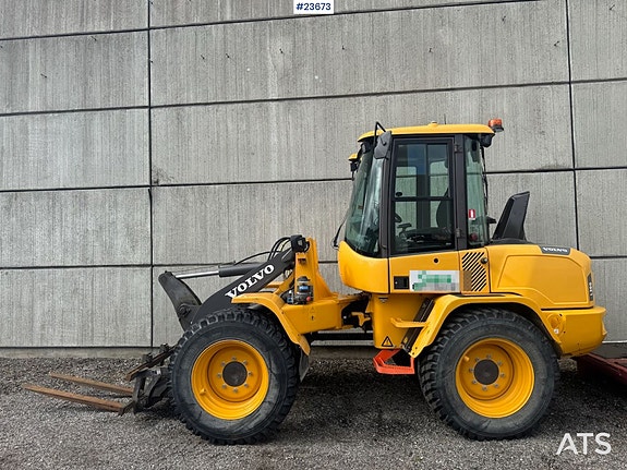 Volvo  L30GS Hjullaster m/ skuffe, pallegaffel og skjær - 1700 timer 3 of 30
