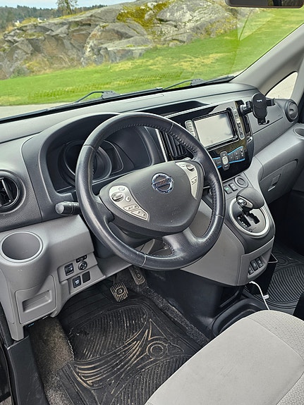 Nissan e-NV200 12 of 22