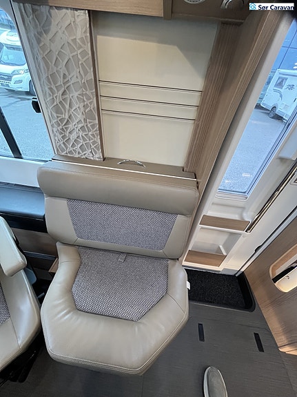 Carthago C-Tourer I 150 QB. Mercedes Benz 29 of 30