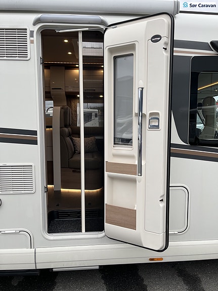 Carthago C-Tourer I 150 QB. Mercedes Benz 9 of 30