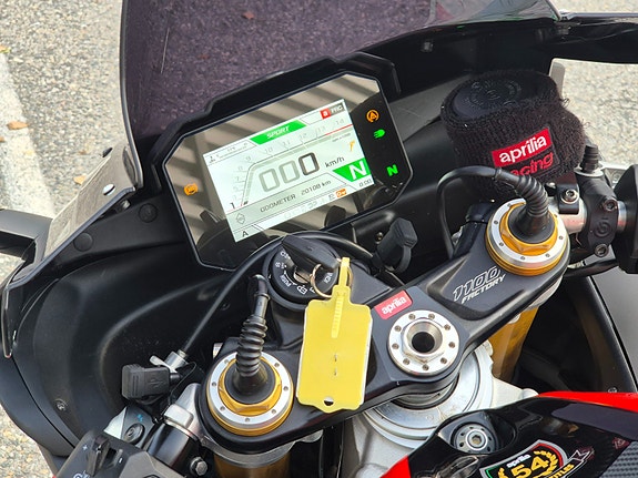 Aprilia RSV4 Factory ** NY STORSERVICE/SE DENNE ** 27 of 27