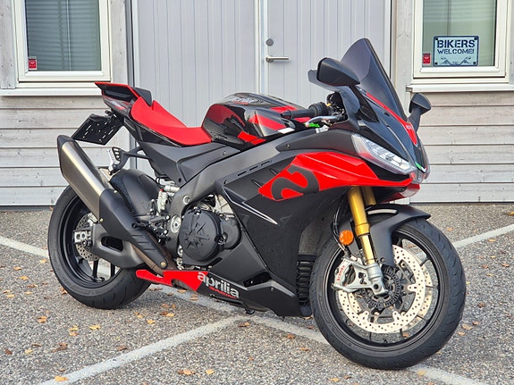 Aprilia RSV4 Factory ** NY STORSERVICE/SE DENNE ** 2 of 27