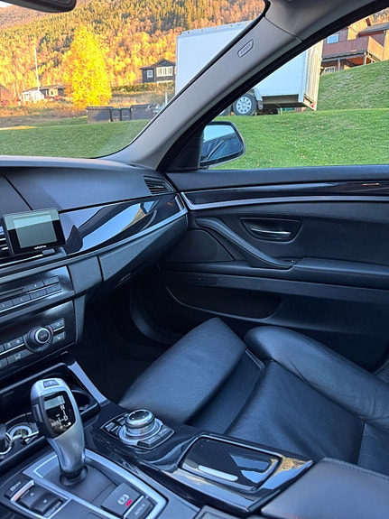 BMW 525d 3 of 9
