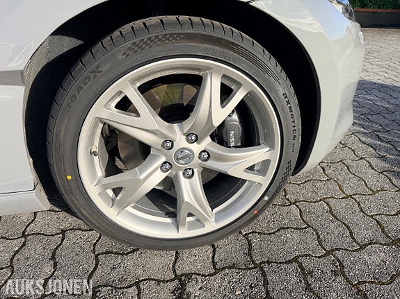 Nissan 370 Z 13 of 15