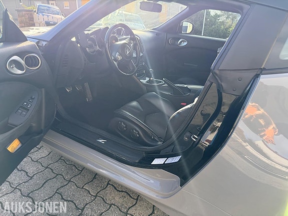 Nissan 370 Z 6 of 15