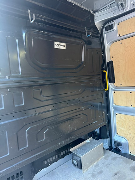 Volkswagen Crafter 35 25 of 28