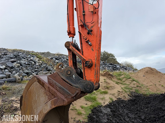 Hitachi Zx225 24 of 30