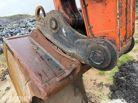 Hitachi Zx225 25 of 30