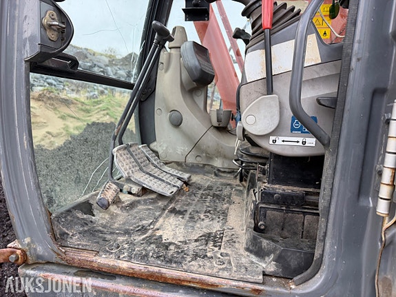 Hitachi Zx225 29 of 30