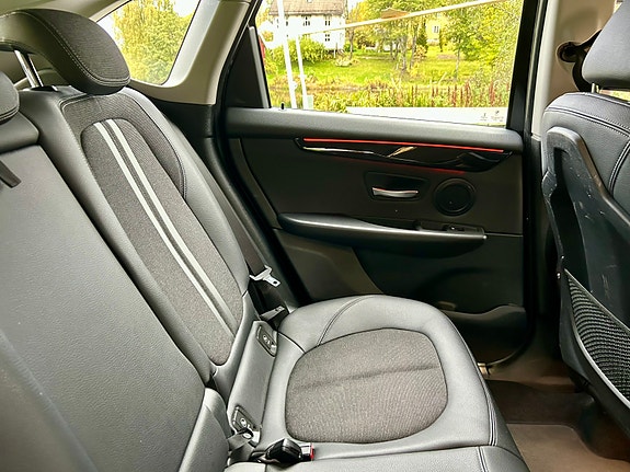 BMW 225xe 19 of 27