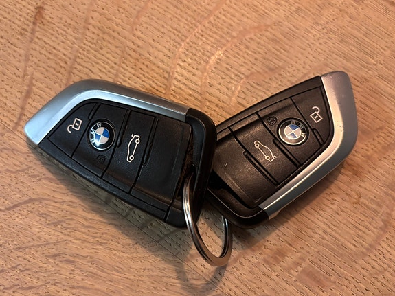 BMW 225xe 27 of 27