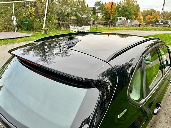 BMW 225xe 11 of 27
