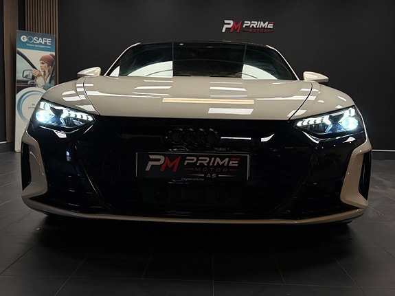 Audi e-tron GT 14 of 30