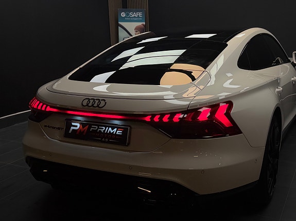 Audi e-tron GT 28 of 30