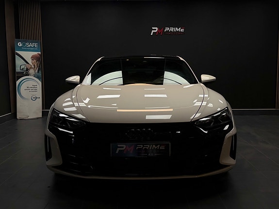 Audi e-tron GT 10 of 30