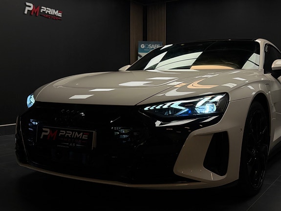 Audi e-tron GT 15 of 30