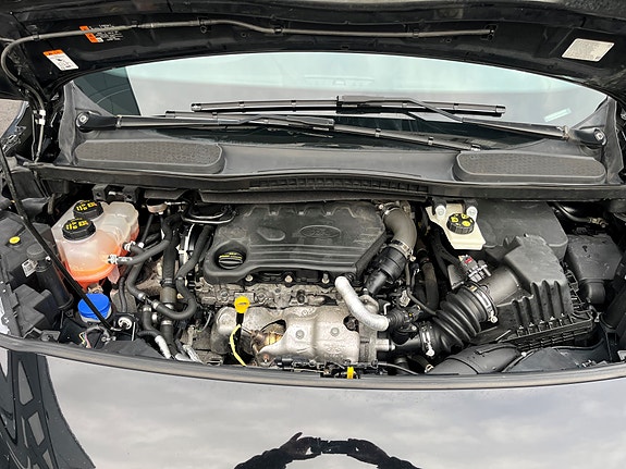 Ford Transit Connect 18 of 24
