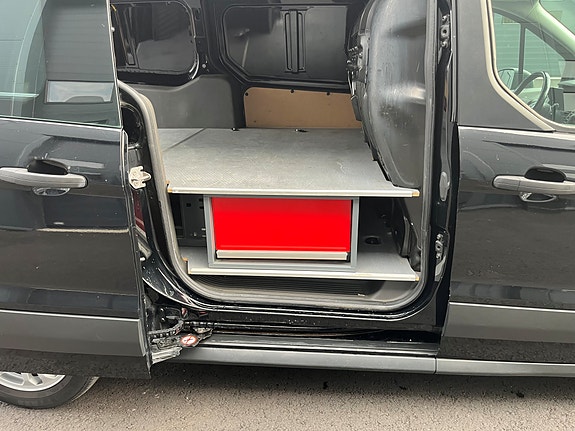 Ford Transit Connect 12 of 24