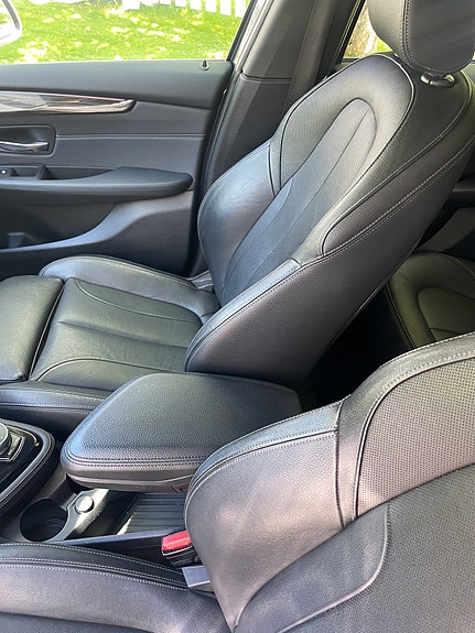 BMW 225xe 9 of 15