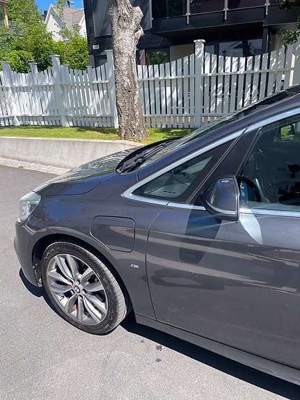BMW 225xe 4 of 15