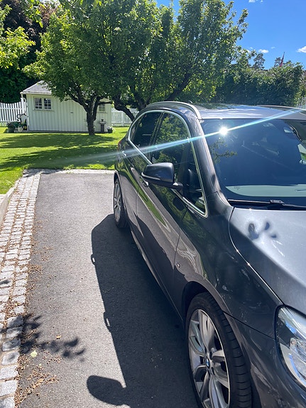 BMW 225xe 6 of 15