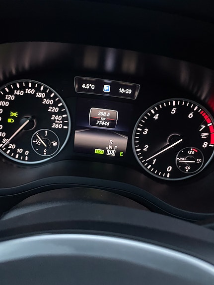 BMW 225xe 15 of 15