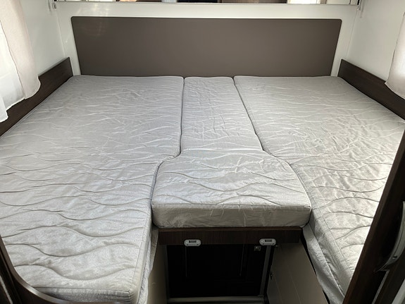 Benimar Tessoro 468 26 of 30