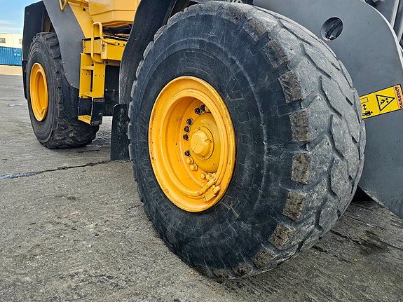 Volvo L120F, 2008 Mod, 3. og 4. funksjon, Spakstyring, ny sertifisering og ny service. 19 of 30