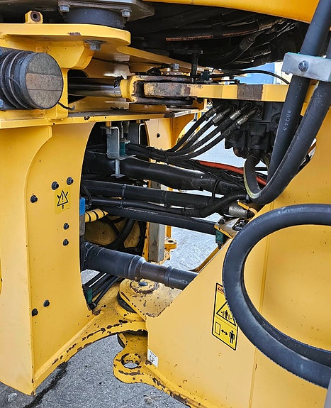 Volvo L120F, 2008 Mod, 3. og 4. funksjon, Spakstyring, ny sertifisering og ny service. 25 of 30
