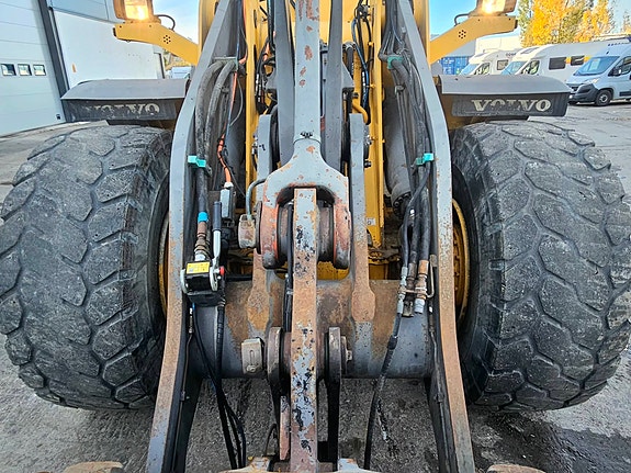 Volvo L120F, 2008 Mod, 3. og 4. funksjon, Spakstyring, ny sertifisering og ny service. 11 of 30