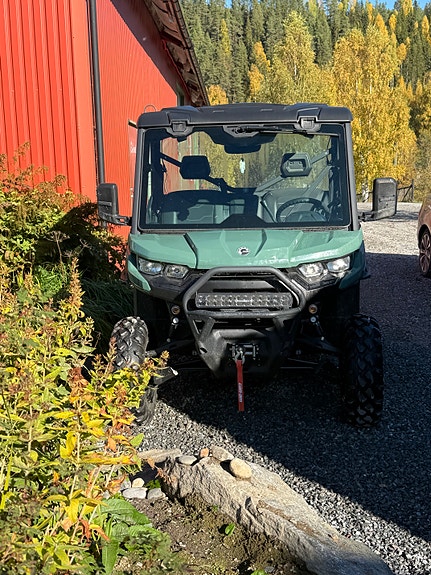 Can-Am Traxter XU HD9 2 of 3