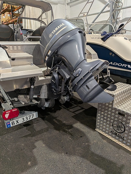 Buster XL PRO med Yamaha F115B. Rigget for fiske og helårsbruk 5 of 12