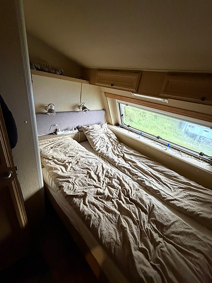 Kip vogn med spikertelt på Våberg Camping 21 of 22