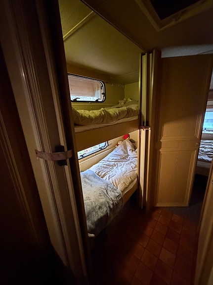 Kip vogn med spikertelt på Våberg Camping 20 of 22