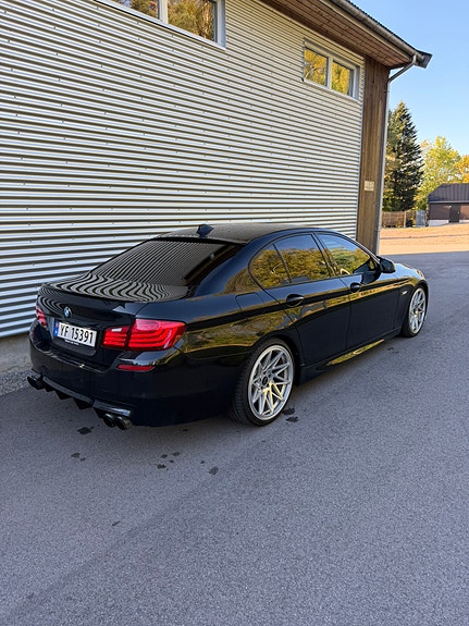 BMW 525d 6 of 10