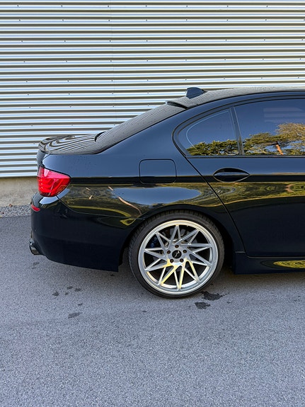 BMW 525d 5 of 10