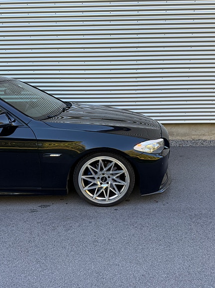 BMW 525d 4 of 10
